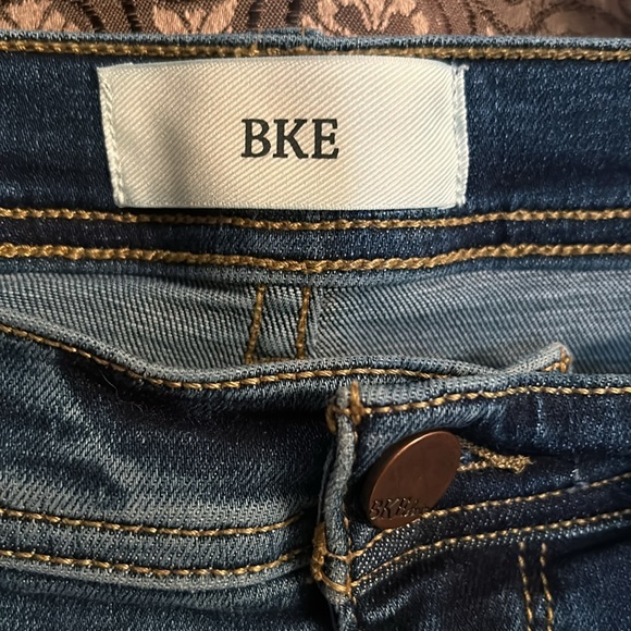 Like new worn once denim shorts - Picture 2 of 5